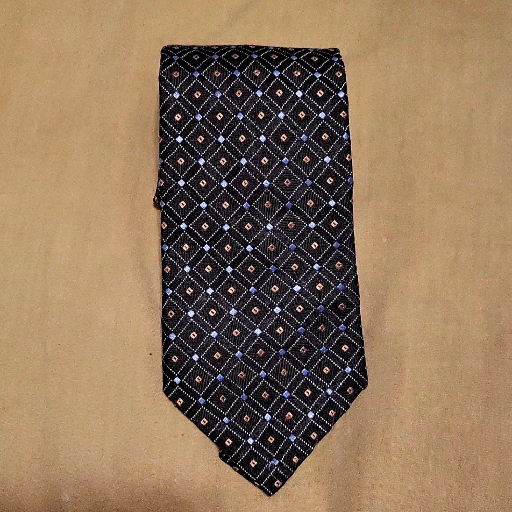 Nautical Men's 100% silk ties made in USA ,diamond shapes prints.Blaxk color